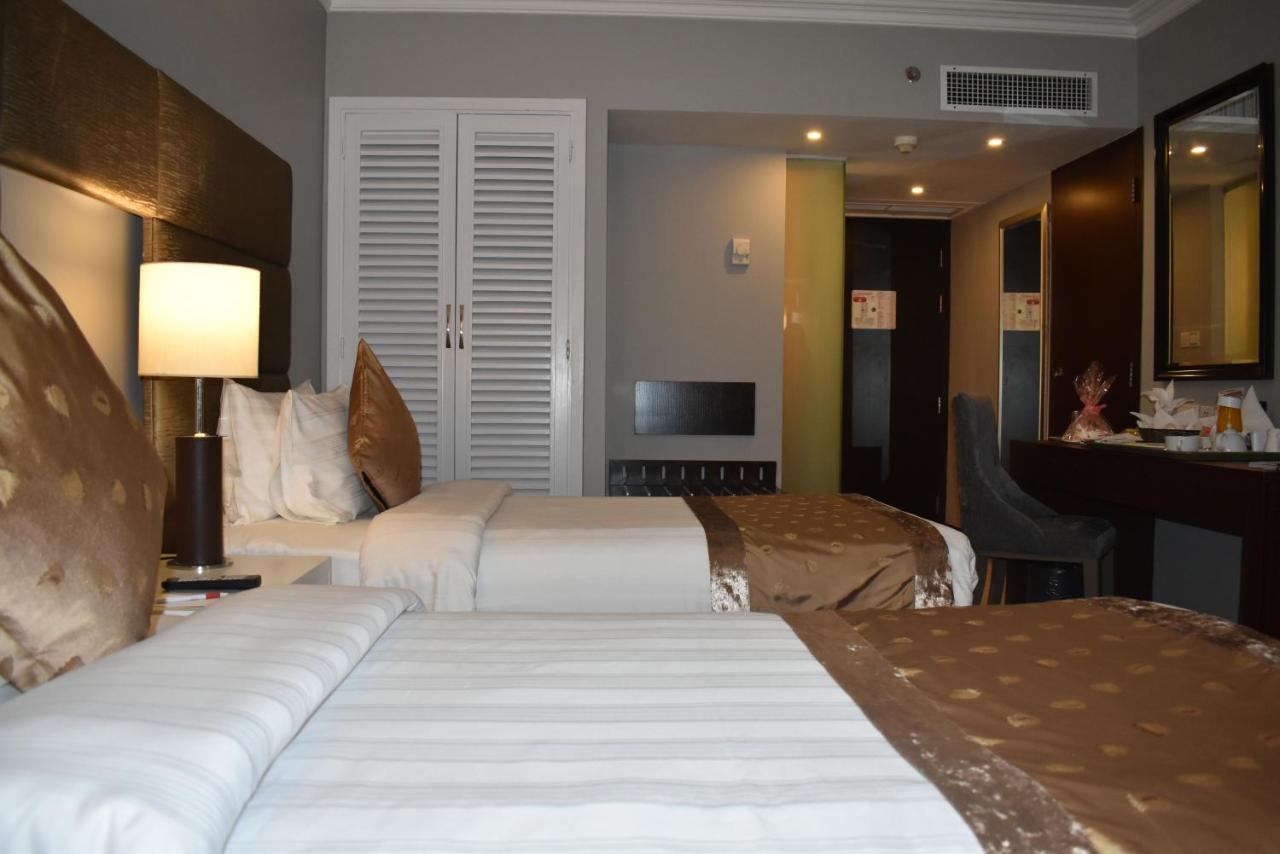 Ramada Plaza By Wyndham Karachi Airport Hotel Экстерьер фото A room at the hotel