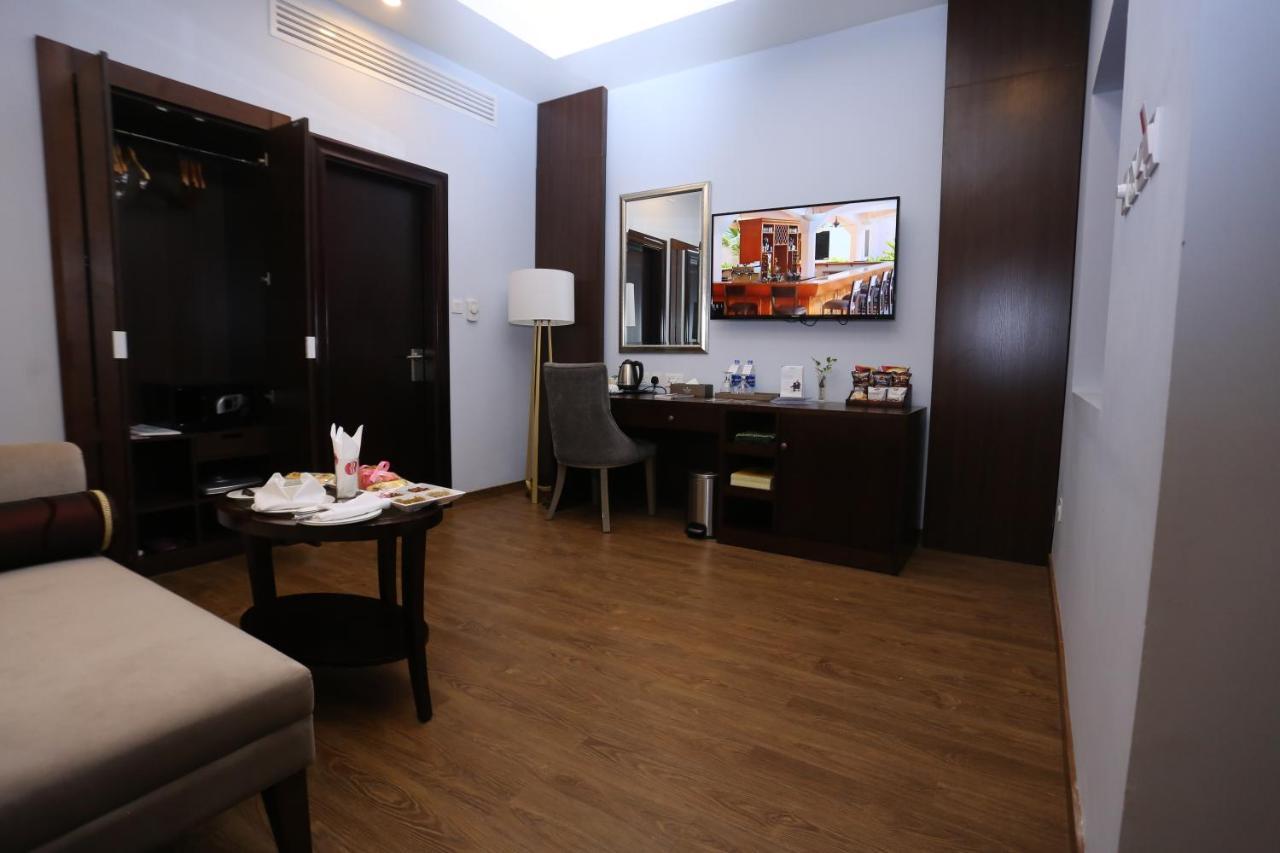 Ramada Plaza By Wyndham Karachi Airport Hotel Экстерьер фото A room at the hotel
