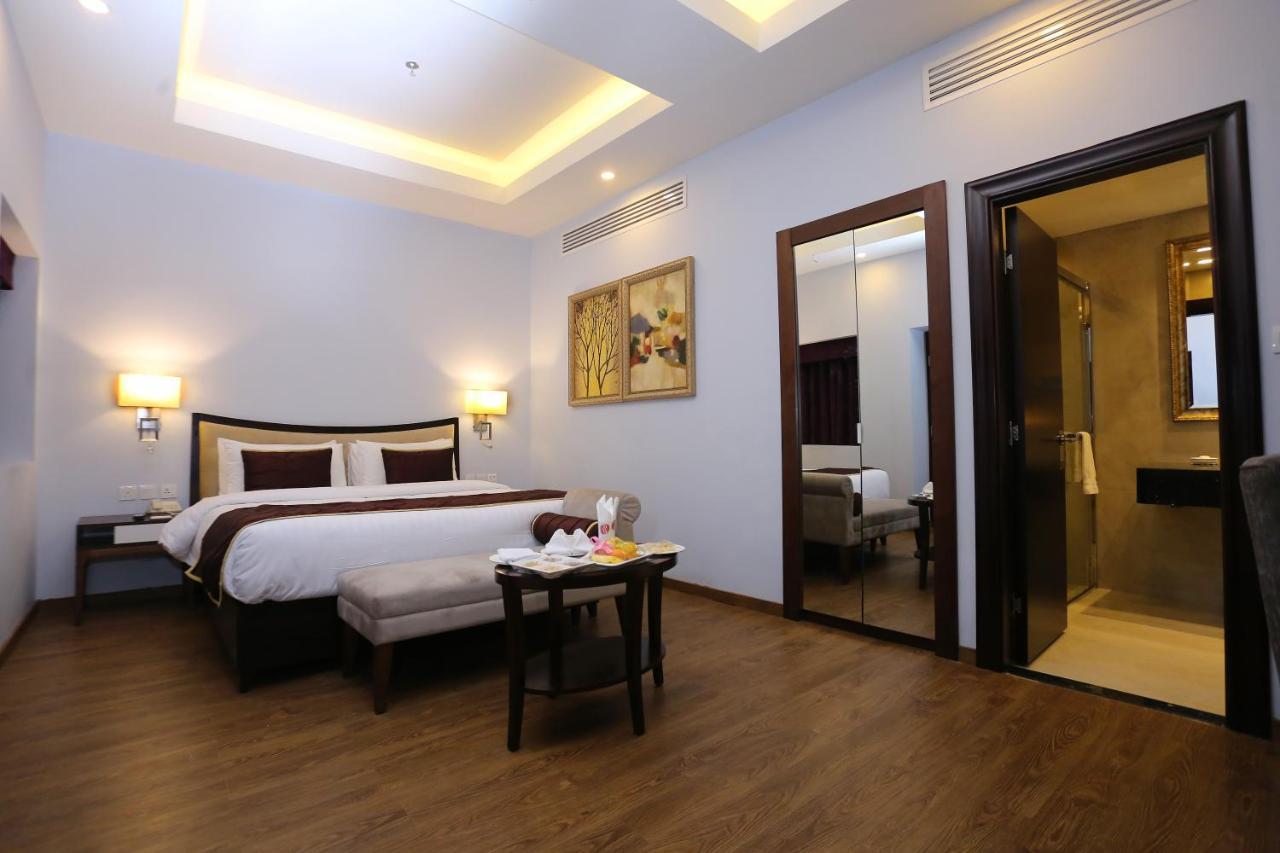 Ramada Plaza By Wyndham Karachi Airport Hotel Экстерьер фото Deluxe Room