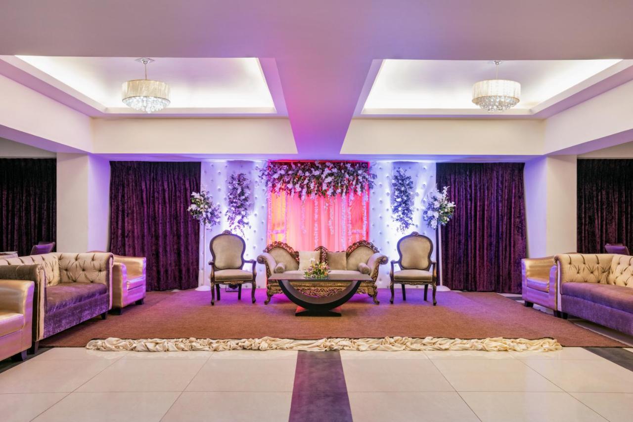 Ramada Plaza By Wyndham Karachi Airport Hotel Экстерьер фото The Royal
